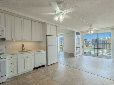 1655 Makaloa St APT 2406