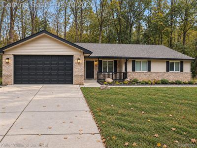 993 Groveland Pines Dr