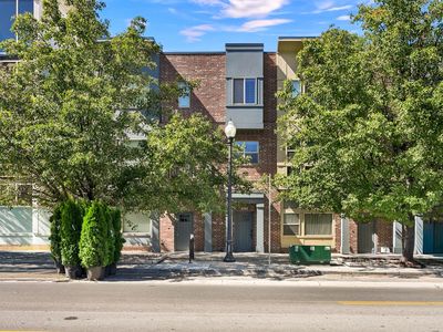 4268 S Main St
