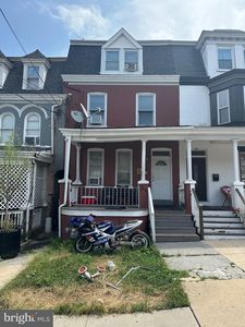 31 N Broad St