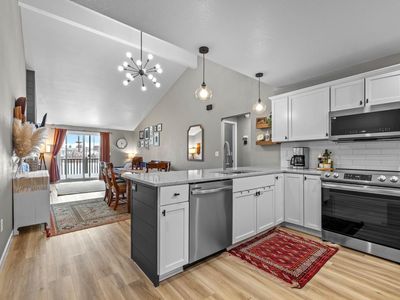 804 24th Ave SW