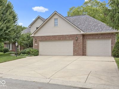 9175 Lakewind Dr