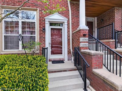 16982 Farmington Rd