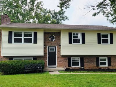 1401 Yosemite Cir
