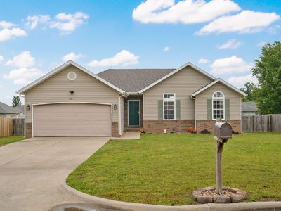 Property at 410 E Magnolia Court, Strafford, MO