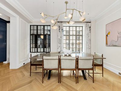 116 E 68th St APT 7B