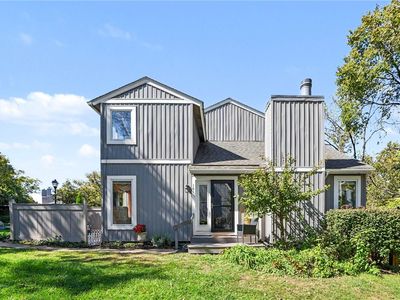 161 Twin Lakes Dr