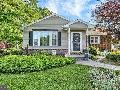 41 W College Ave