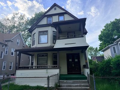 42 Hall St