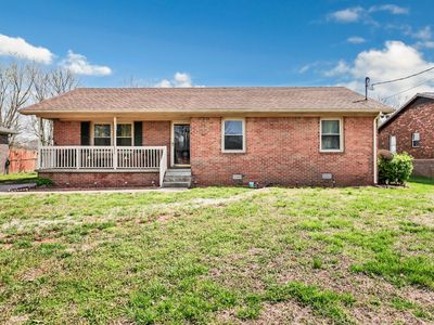 406 Lucky Debonair Dr