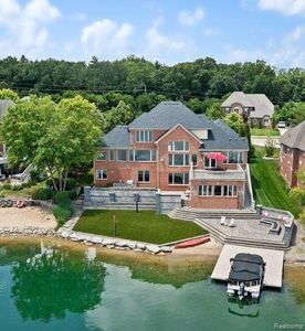 10751 Stoney Point Dr