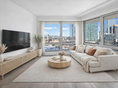 2243 Jackson Ave #8F