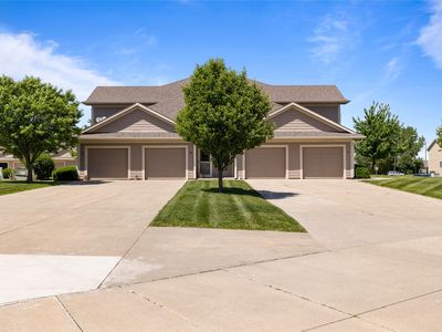 2606 NE Oak Dr Unit 4