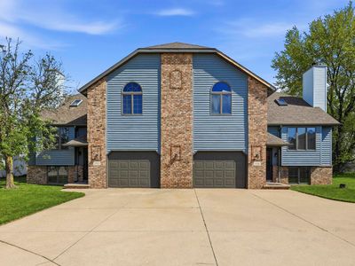 1700 E Tracia Ln