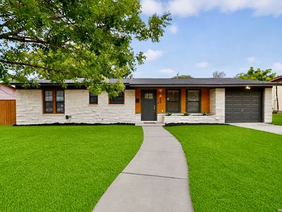 458 Maplewood Ln