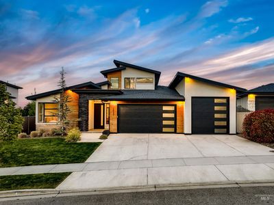 3922 S Daybreak Pl