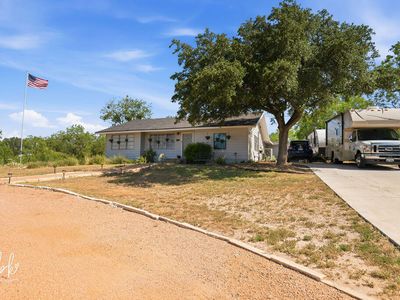 1902 Beaty Rd