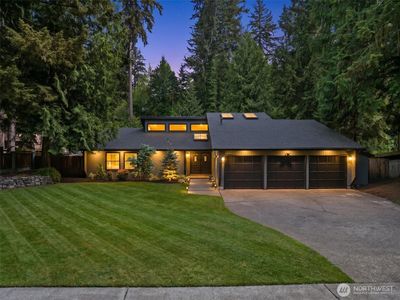 2404 Manorwood Drive SE