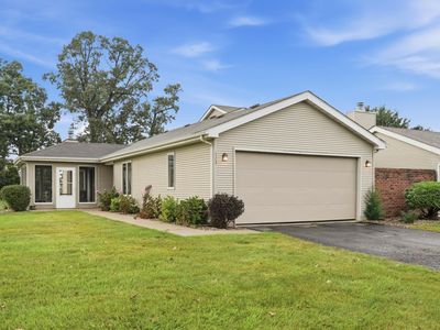 433 Deerpath Dr W