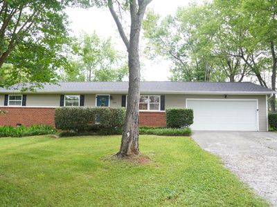 250 Royal Dr NW