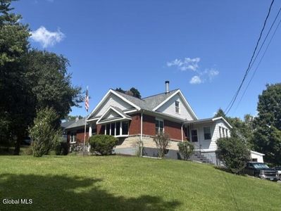 18 Pleasantview Avenue