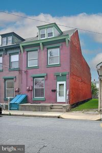 27 N 6th St