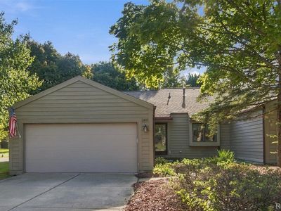 2495 Valley Oaks Cir