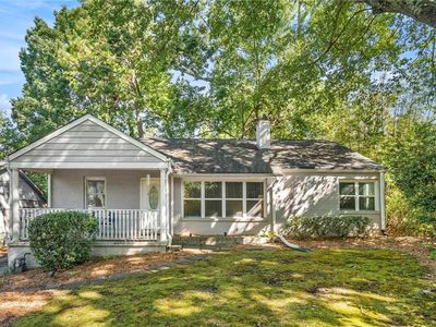 526 Rock Springs Rd NE