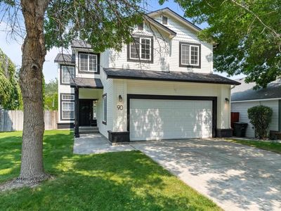 90 Bremmer St