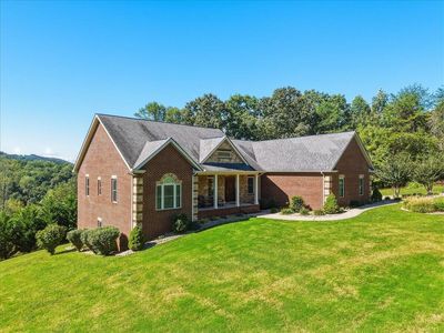 323 Independence Dr