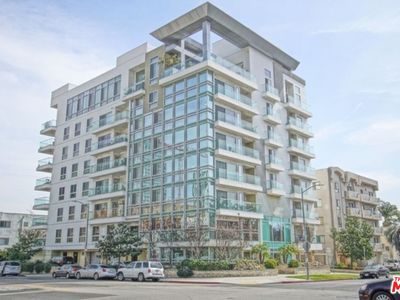702 S Serrano Ave APT 504