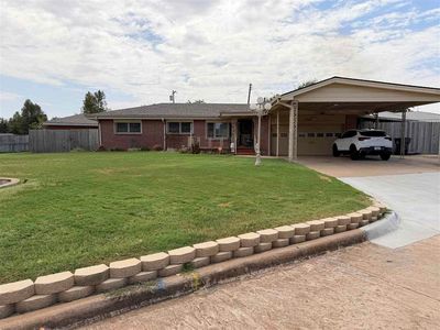 2810 NW Lynn Cir