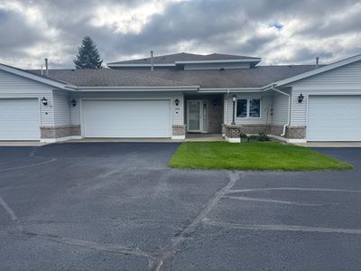3113 Maple Leaf Ct NW