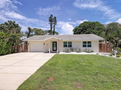 2121 PALM TERRACE