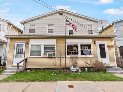 223-225 Richard St
