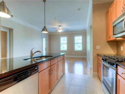 3621 Vinings Slope SE UNIT 1530