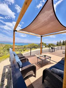 796 Lakeside Dr
