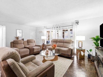 3111 Colonial Way APT B