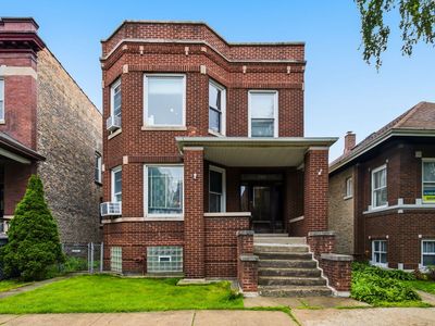 Property at 2211 W Cortez St, Chicago, IL