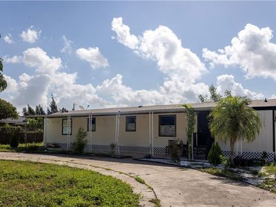 808 Park Rd