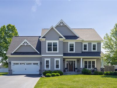 512 Whistlers Cove Ln