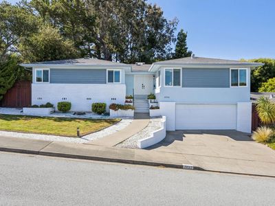2852 Mariposa Dr