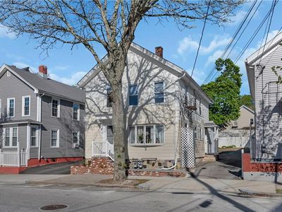 72 Moore St