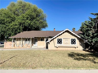 8403 Yolanda Ave