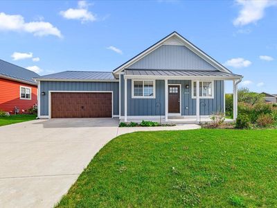 1821 Farm View DRIVE
