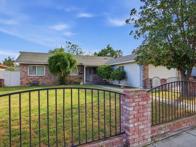 1436 Montclair Dr