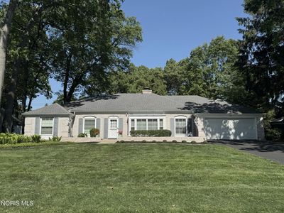 3860 Surrey Rd