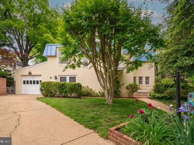 201 Garden Ct