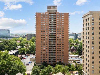 4466 W Pine Blvd APT 8E