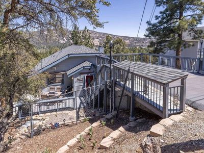 337 Lookout Dr